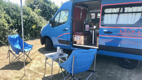Billie – Insurance included · Low mileage · LPG + optional bedding available