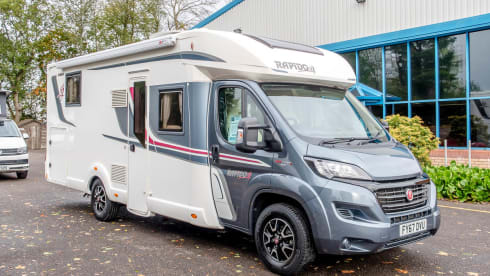 Sacha de-foof – 4 berth Rapido semi-integrated from 2017 55th special edition