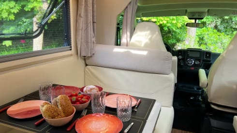 Grote Camper 7 personen alkoof