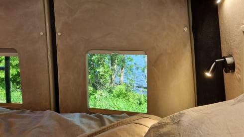Sol – 2p Mercedes-Benz bus from 2019