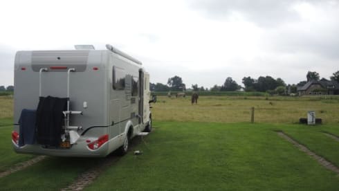 Narrow Hymer, practical and very complete