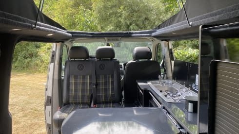 4 berth Volkswagen bus from 2012