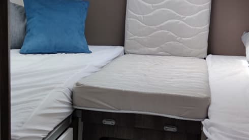 Gozarke  – 5 P Benimar Tessoro integrated uit 2024