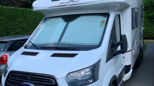 Time-Out – Ford Semi-Integrated Camper With Tow Bar, Bicycle Carrier And Large Garage