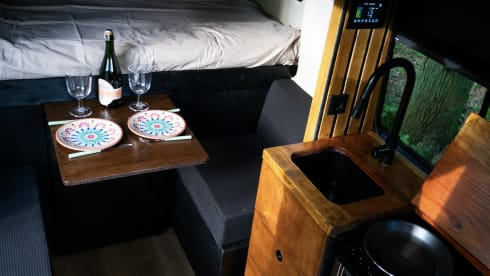 Chris & Ride – 2p MB sprinter OFF-GRID from 2019