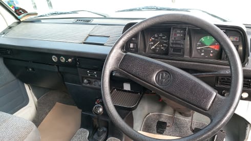 Rika – Vw T3/T25 Syncro 4x4 from £103pn