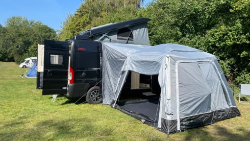 Frida  – Dreamer 55UP large campervan