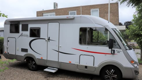 Camper with top layout