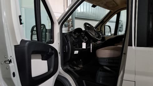 Bestie de Boxer – Compact, self-sufficient, sturdy camper van