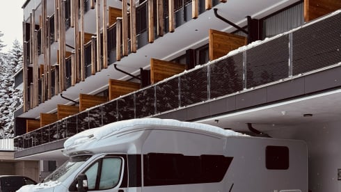 Camper het Spick… – 4p Adria Mobil semi-integrated from 2018