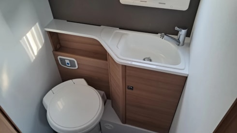 C24 – 4p Adria Mobil semi-integrata dal 2019