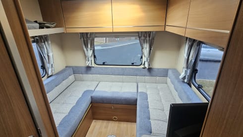 Sweeney – 5/6 berth Swift Escape 686