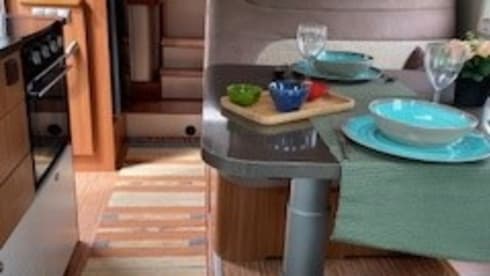 Thuismobiel – 4p Adria Mobil integrated uit 2010