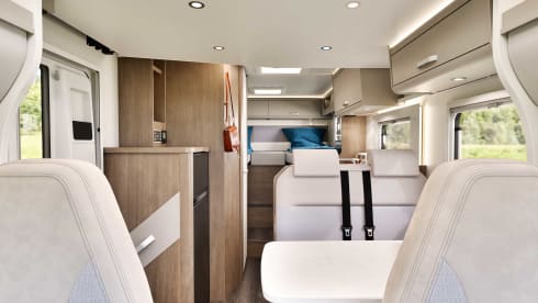 Carado T338 (splinternieuw!!) – Luxurious and fully equipped camper with length beds. Ultimate Freedom! 