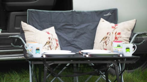 Romper Swamper – Volkswagen campervan met 2 slaapplaatsen uit 2006