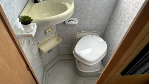 Zwervertje – 2p Adria Mobil bus from 2005