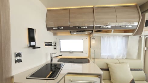 The Bullet II – Luxurious and spacious 4-person Rapido (Automatic) 2025 NEW 