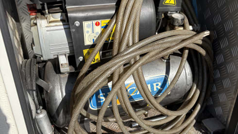 Motorcross / wegmotor  – Mercedes-Benz Alcove a 4 posti del 1987