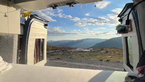 Mosi – Luxury off-grid camper for 2p, automatic and kitchen with quooker