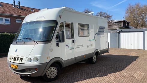 4p Hymer integrated uit 1998