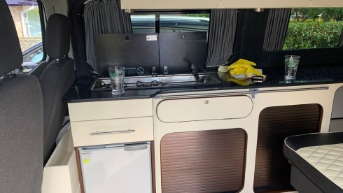 glamper – Retro & stylish ford conversion 