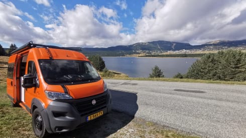 5 Person Fiat Ducato bus camper (built in 2017) (built in 2023)