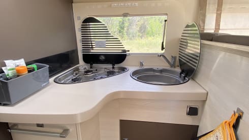 Wunderschöner, komfortabler Chausson-Camper für 4 Personen aus dem Jahr 2016!