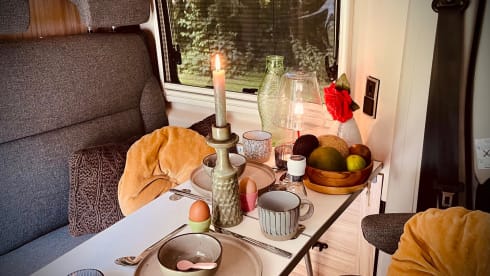 Tourer Family –  Knaus Boxstar 600 - With lifting roof and fixed 4 sleeping places!