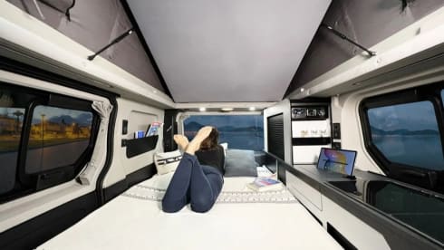 Aloha – Fully equipped 4-person campervan 