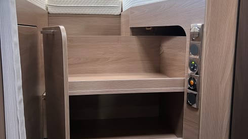 De Vroem Vroem Camper – 4p Bürstner Lyseo Futura TDG690G semi-integrated from 2024!