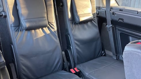 The Rig – LANDROVER DISCOVERY HSE WITH 4 BERTH iKAMPER ROOF TENT