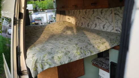Horizon – Adventurous off-grid bus camper, fully equipped (length bed)
