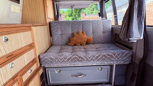 Vanny – Volkswagen Trident 1994 berth Campervan  1994.          