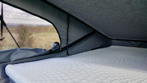 Gary – 4 berth Volkswagen Transporter Campervan