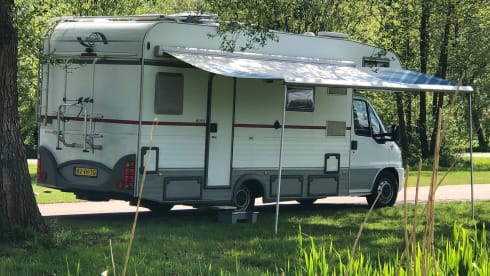 Camper Coby – 6p Bergland Alcove from 2010, especially for tall people!
