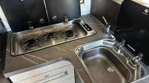 Mobanes – 4p Benimar semi-integrated uit 2023