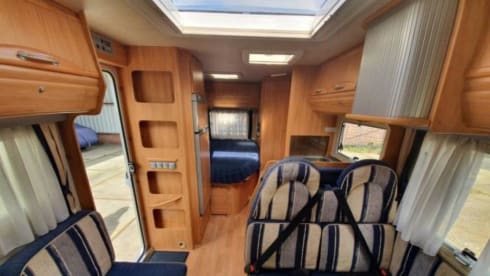 4 person Adriatik 650 semi-integrated from 2006