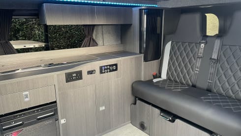 Renault Traffic SL Campervan 4 Birth