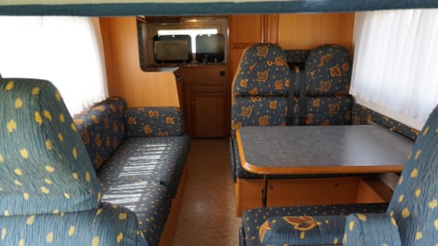 The White Camper – 4 persoons Fiat Ducato camper