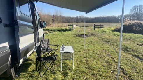 Luxury 6p Mercedes-Benz camper