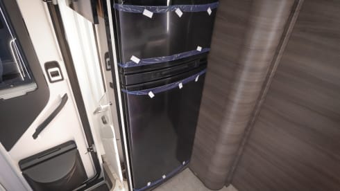 SimplyTheBest – 5p (4+1) McLouis semi-integrated 2024 Peugeot 165PK