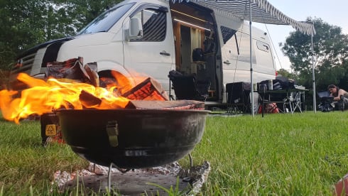 Temptation travel – Luxury 3 berth Volkswagen 