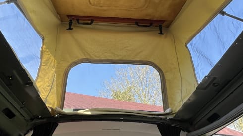 Veteraan / Opa – 2-seater Volkswagen campervan from 1985