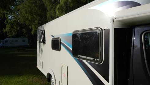 Betty – Immaculate condition 4 Berth Family Motorhome 
