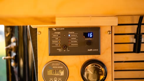 Unbound – Camping-car Mercedes 2p (automatique)