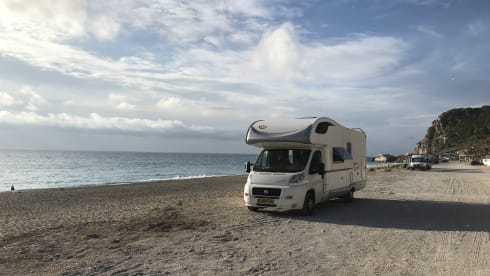 Spacious luxury 6p (family) camper