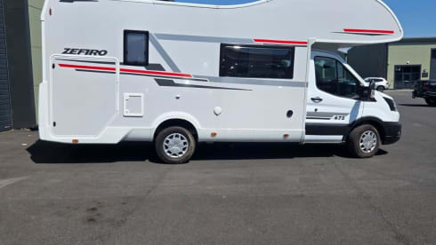 MOTORHOME HIRE: 2023 Roller Team Zefiro 675 Motorhome 2.0