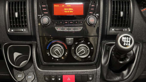 Swift Edge 476