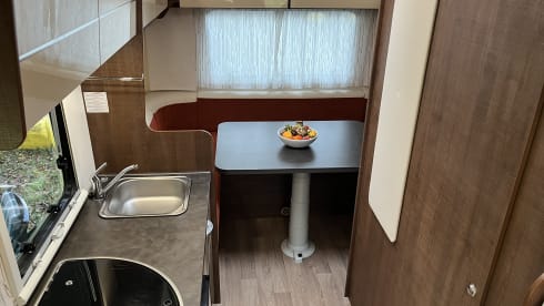 4 person camper (Alcove) l Fiat XGO Dynamic 20 from 2019