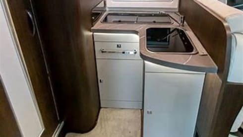 Bennie – New and spacious camper for family or couple